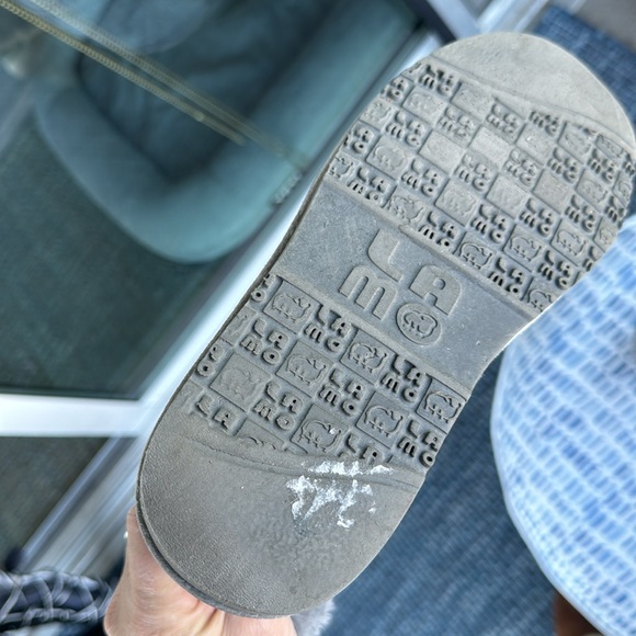 Size 8 grey faux fur lined boot with buckles - wear like a size 7 or smaller. - Picture 6 of 7